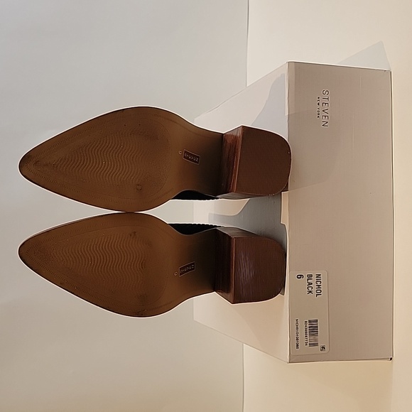 Steven Madden  Knit Booties Black Sz:6 - Picture 11 of 12